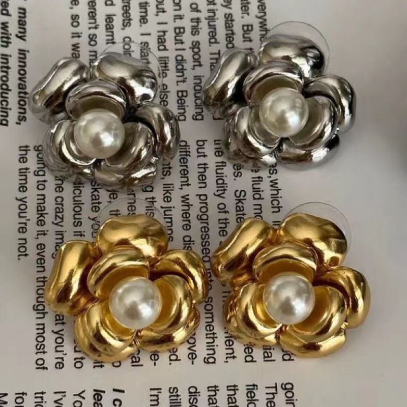 1 Paire Rétro À La Française Fleur Placage Incruster Le Cuivre Perles Artificielles Boucles D'oreilles