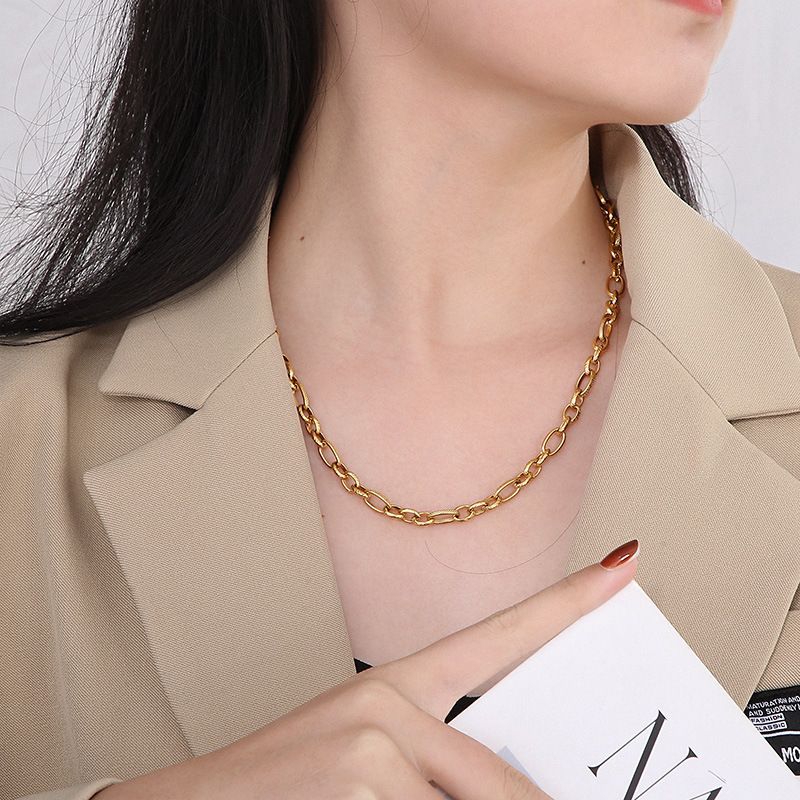Acero Titanio Chapados en oro de 18k Estilo Clásico Cadena Color Sólido Collar