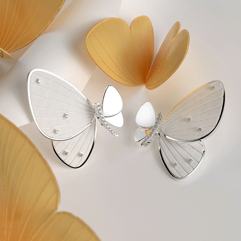 Wholesale Jewelry Vintage Style Butterfly Silica Gel Ear Studs