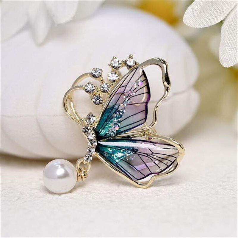 Vintage Style Butterfly Alloy Plating Inlay Acrylic Rhinestones Women's Brooches