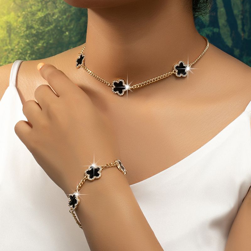 Elegant Romantisch Blume Ferrolegierung Überzug Inlay Strasssteine 14 Karat Vergoldet Frau Armbänder Halskette