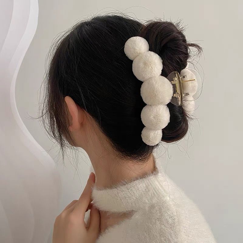 Cute Solid Color Plush Hair Claws