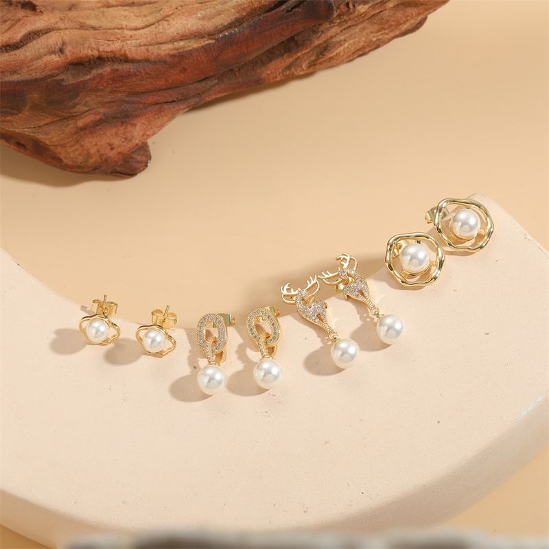1 Paar Einfacher Stil Klassischer Stil Pendeln Reh Inlay Kupfer Künstliche Perlen Zirkon 14 Karat Vergoldet Ohrstecker