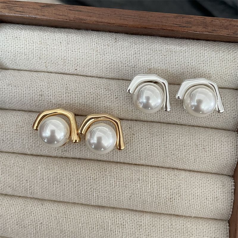 1 Pair Simple Style Geometric Solid Color Plating Imitation Pearl Ear Studs