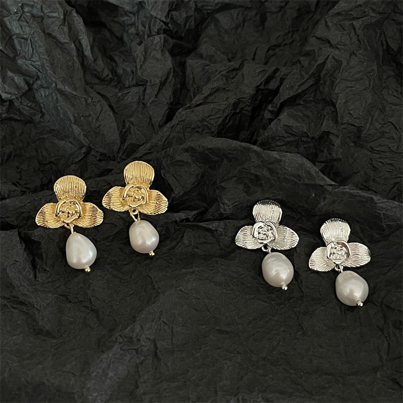 1 Pair Vintage Style Flower Plating Metal Drop Earrings