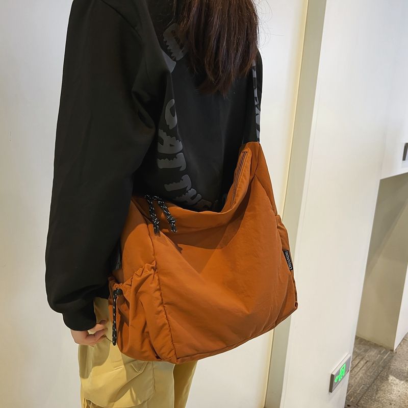 Unisex Nylon Solid Color Elegant Vacation Sewing Thread Square Zipper Shoulder Bag Messenger Bag