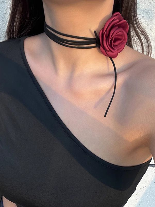 Classical Romantic Flower Cloth Women's Necklace