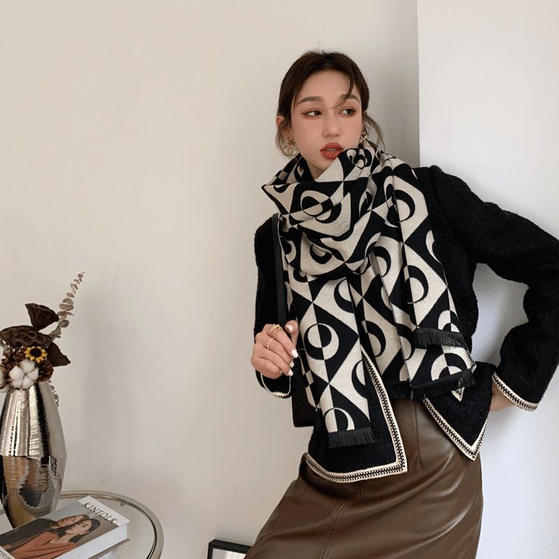 Women's Streetwear Geometric Imitation Cashmere Tassel Scarf