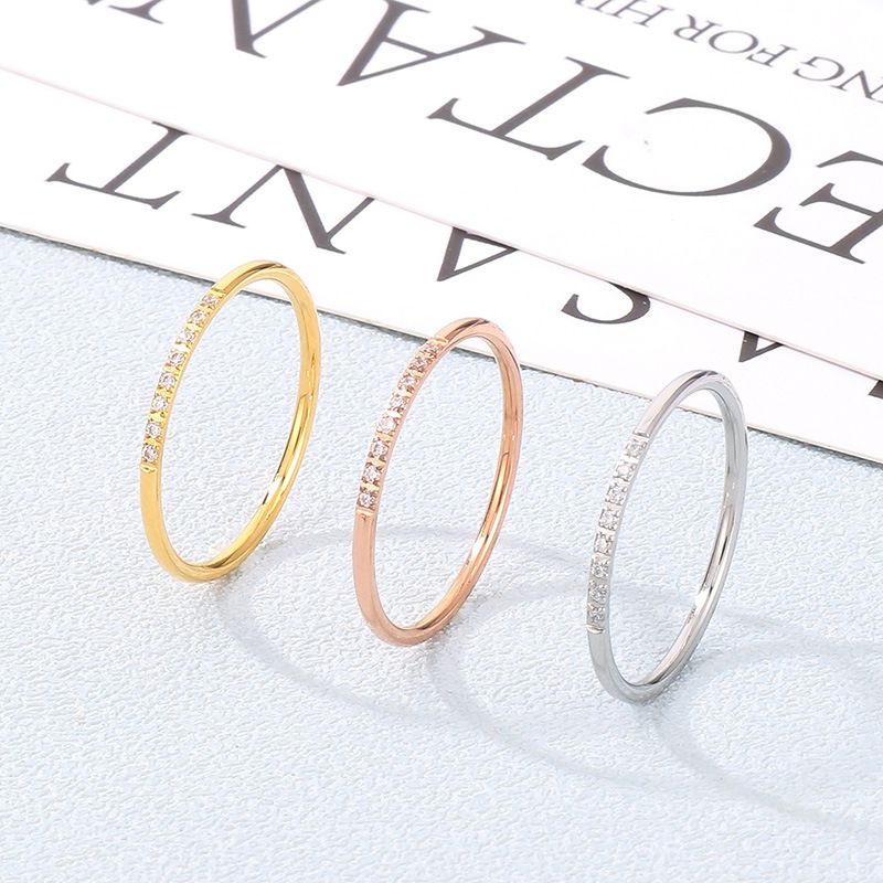 Titan Stahl 18 Karat Vergoldet Einfacher Stil Klassischer Stil Inlay Einfarbig Zirkon Ringe