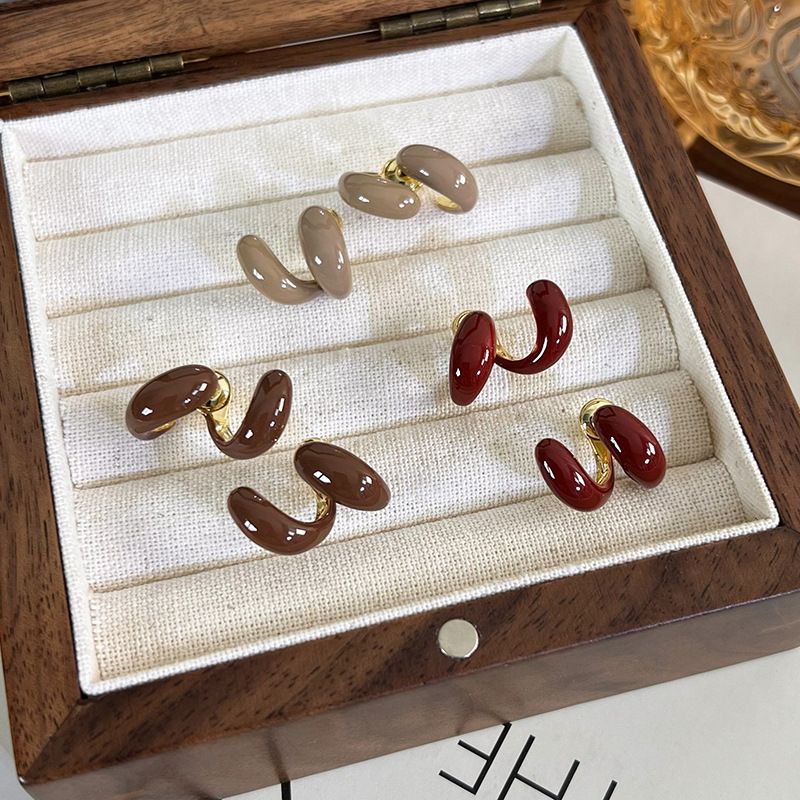 1 Pair Vintage Style Pastoral C Shape Plating Copper Gold Plated Ear Studs