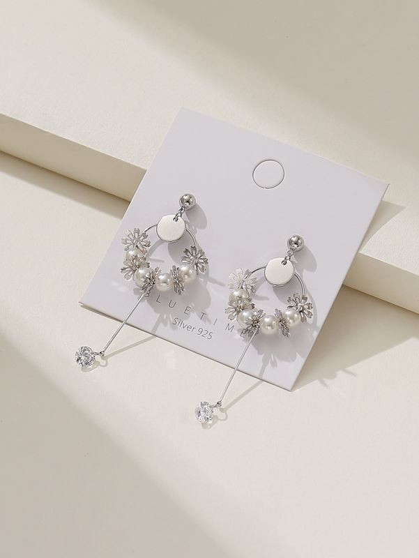 1 Pair Elegant Solid Color Flower Plating Hollow Out Inlay Alloy Artificial Diamond Drop Earrings