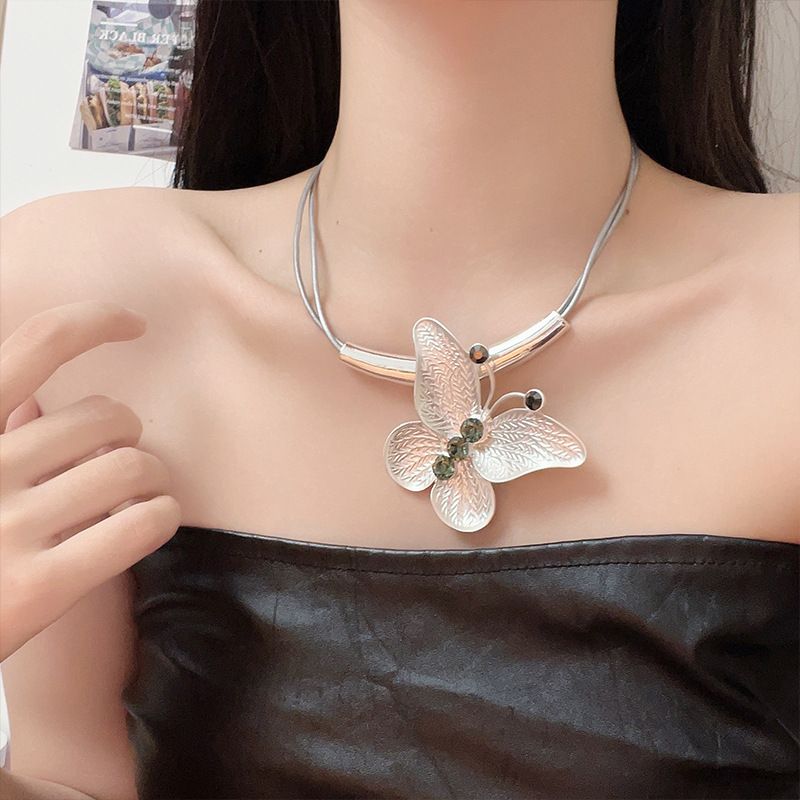 Simple Style Butterfly Alloy Wholesale Pendant Necklace