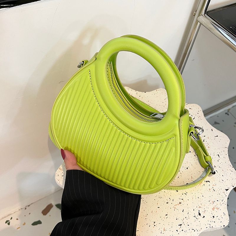 Frau Pu-leder Streifen Klassischer Stil Knödelform Reißverschluss Handtasche