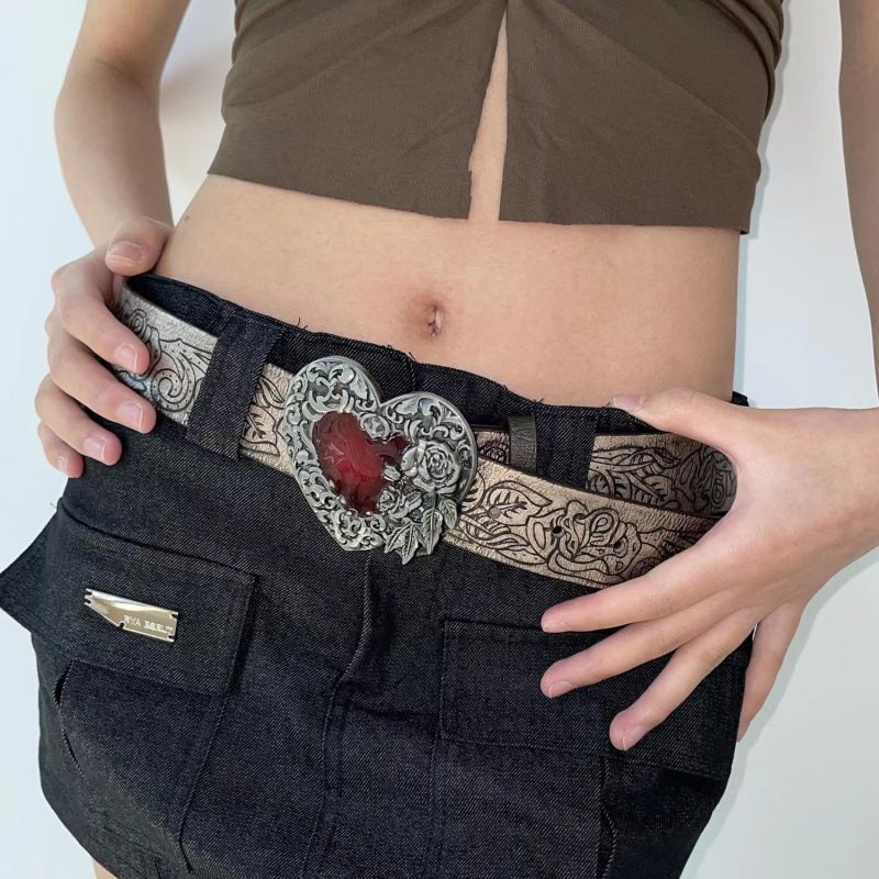 Retro Heart Shape Pu Leather Alloy Women's Leather Belts