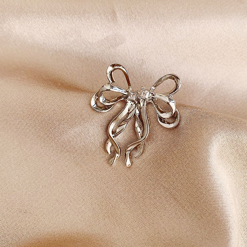 1 Pair Elegant Bow Knot Alloy White Gold Plated Ear Studs