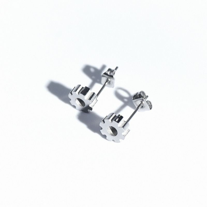 1 Pair Simple Style Solid Color Hollow Out 304 Stainless Steel 18K Gold Plated Ear Studs