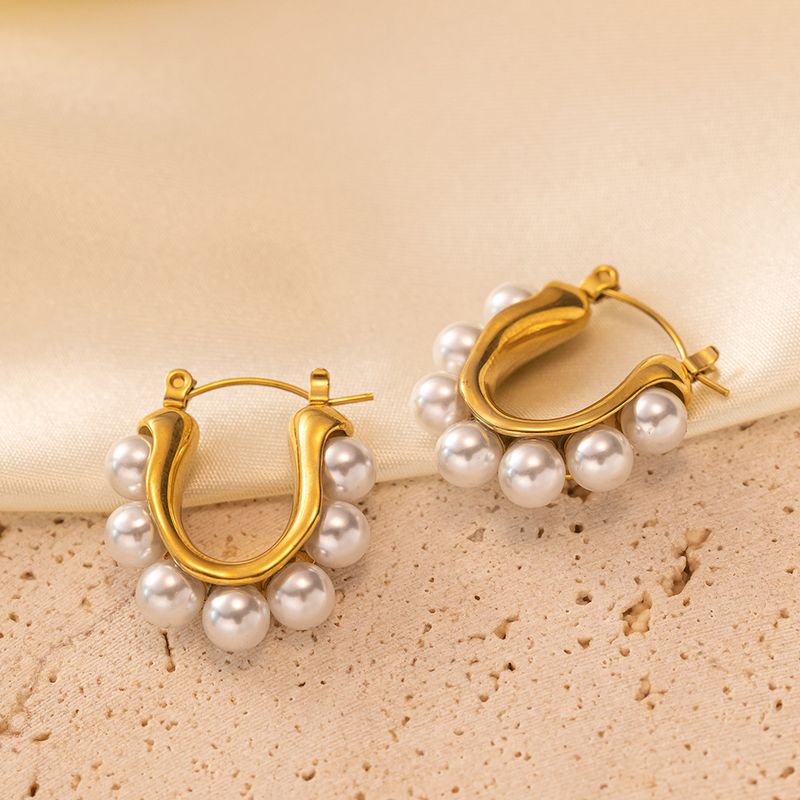 1 Paar Retro Barocker Stil Geometrisch Einfarbig Epoxid Überzug Inlay Titan Stahl Künstliche Perlen 18 Karat Vergoldet Reif Ohrringe