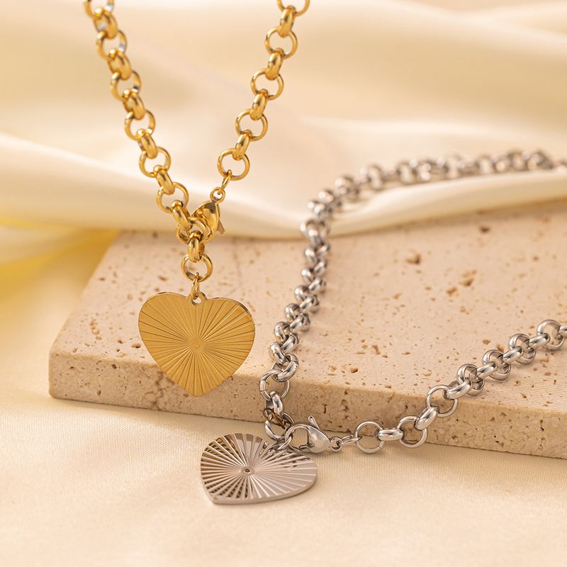 304 Stainless Steel 18K Gold Plated Simple Style Polishing Plating Heart Shape Pendant Necklace