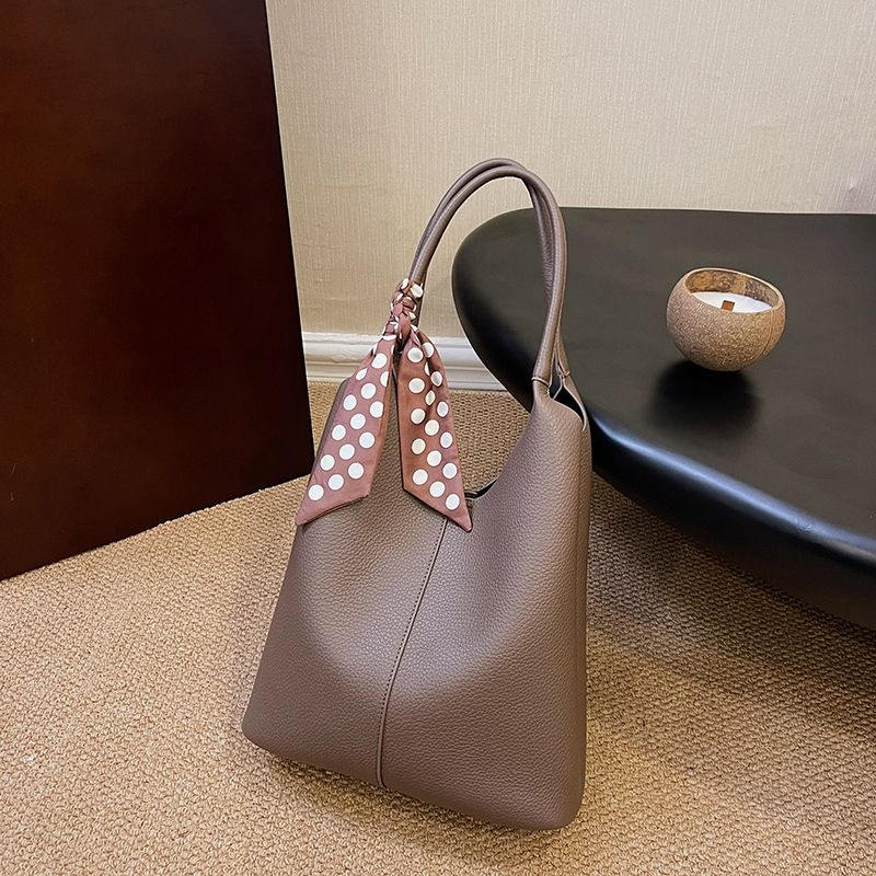 Women's All Seasons Pu Leather Round Dots Solid Color Elegant Vintage Style Classic Style Ribbon Sewing Thread Square Zipper Hidden Buckle Shoulder Bag Tote Bag
