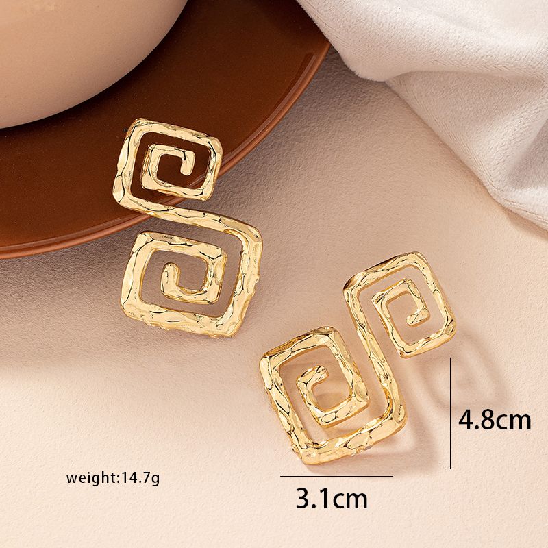 1 Pair Retro Simple Style Classic Style Geometric Plating Ferroalloy 14k Gold Plated Ear Studs