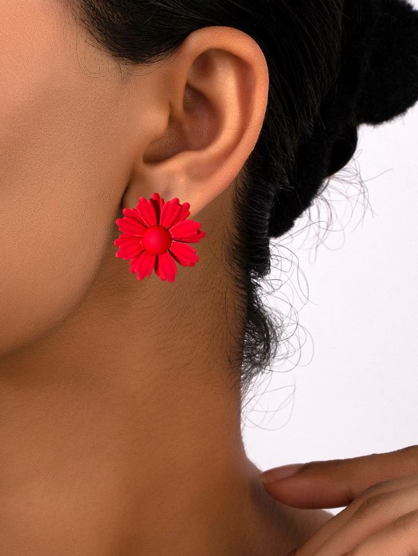 1 Pair Elegant Lady Daisy Alloy Ear Studs