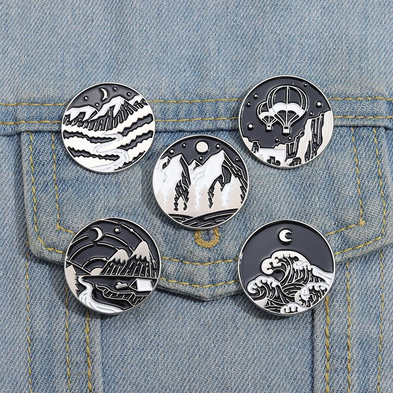 Casual Cartoon Style Starry Sky Ink Painting Ocean Alloy Stamping Stoving Varnish Unisex Brooches