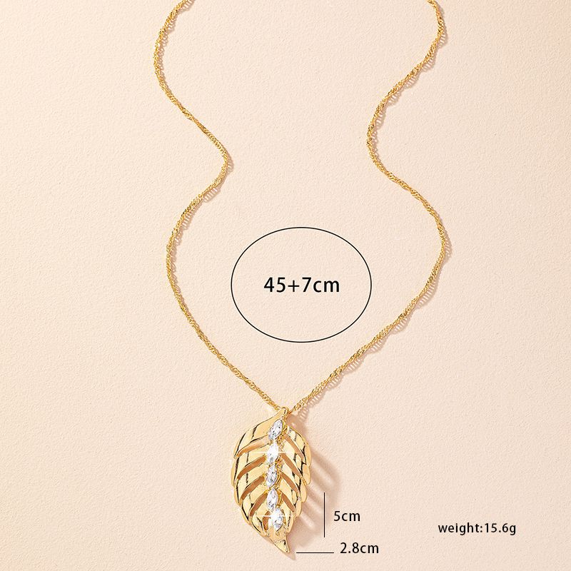 Elegant Streetwear Leaf Zircon Alloy Wholesale Pendant Necklace