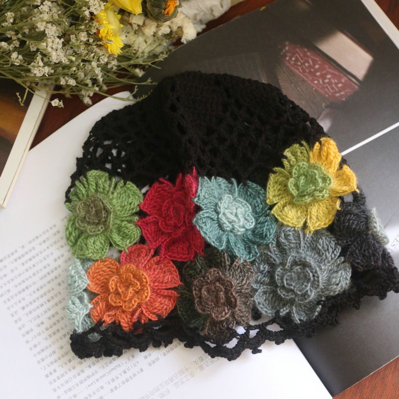 Women's Retro Flower Crochet Lace Eaveless Wool Cap