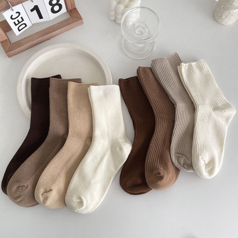 Unisex Simple Style Solid Color Cotton Crew Socks A Pair