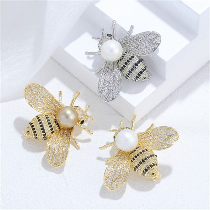 Dame Vêtement De Rue Abeille Alliage Incruster Strass Femmes Broches