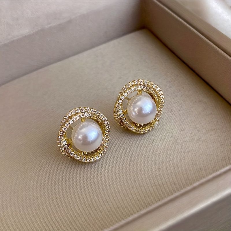 1 Pair Elegant Classical Lady Pearl Alloy Gold Plated Ear Studs