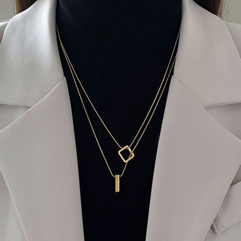Großhandel Einfacher Stil Einfarbig Titan Stahl Halskette Mit Anhänger