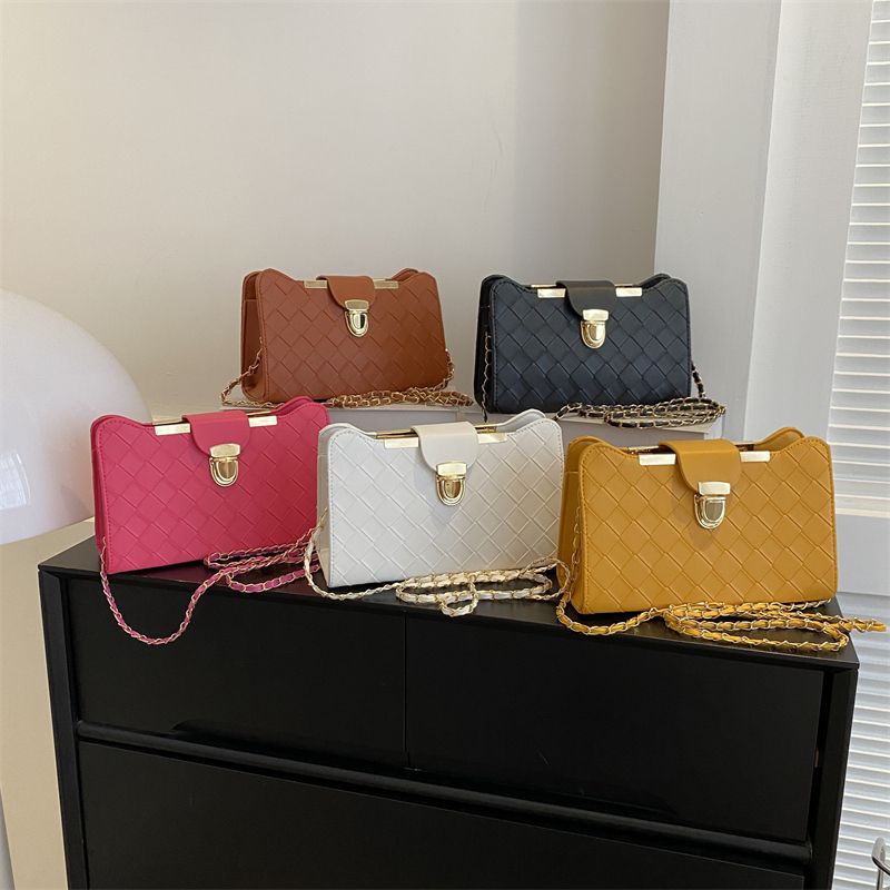 Women's Pu Leather Solid Color Vintage Style Square Magnetic Buckle Shoulder Bag Crossbody Bag
