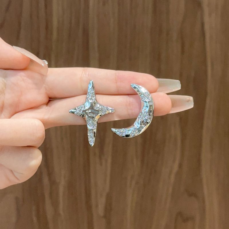 Wholesale Jewelry Simple Style Star Moon Alloy Rhinestones Asymmetrical Plating Inlay Ear Studs