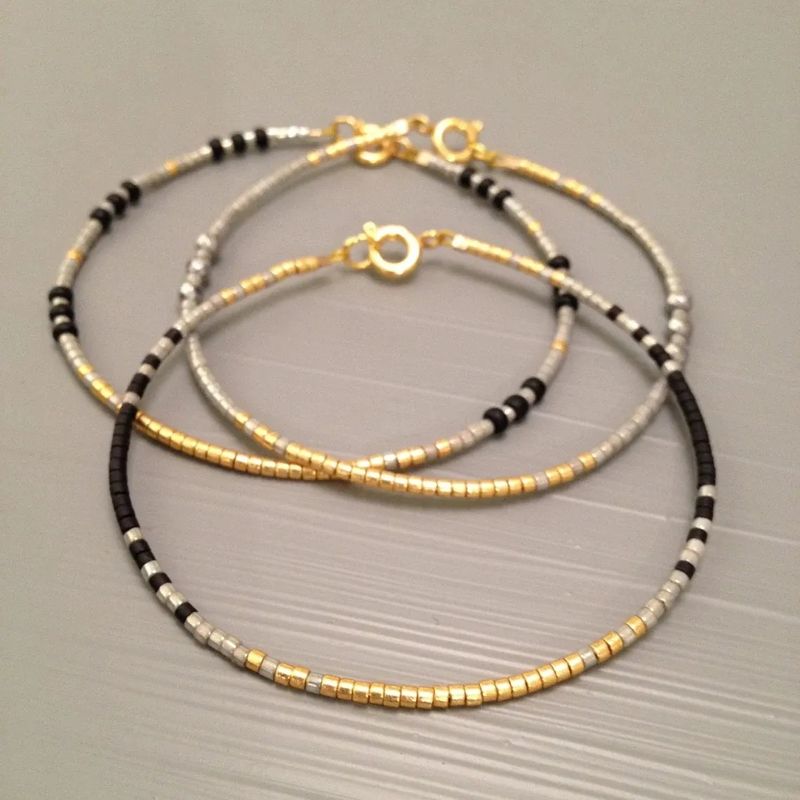 Ig-stil Einfacher Stil Runden Saatperle Kupfer Perlen Stricken Überzug 18 Karat Vergoldet Frau Armbänder