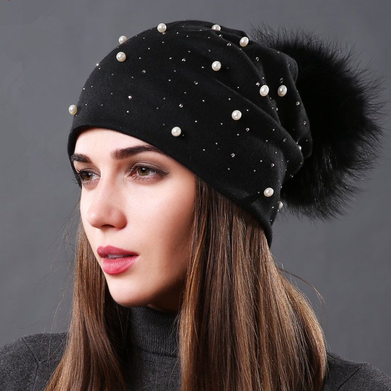 Women's Sweet Simple Style Solid Color Pom Poms Eaveless Beanie Hat
