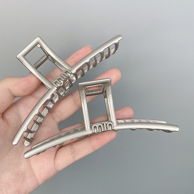 Einfacher Stil Brief Metall Überzug Haarkrallen