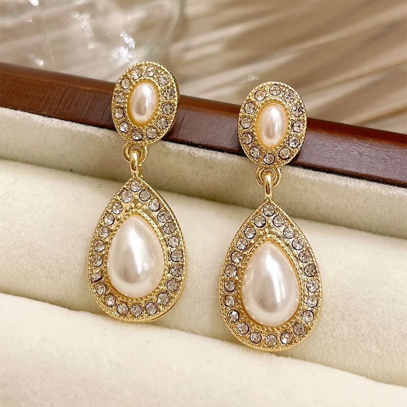 1 Pair Ig Style Simple Style Water Droplets Plating Inlay Alloy Acrylic Rhinestones Pearl Gold Plated Drop Earrings Ear Cuffs