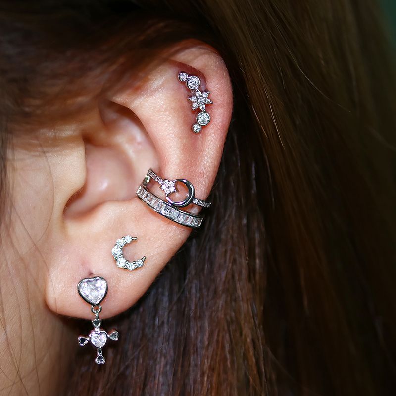 1 Piece Ear Cartilage Rings & Studs Sweet Moon Heart Shape Flower Copper Plating Inlay Zircon