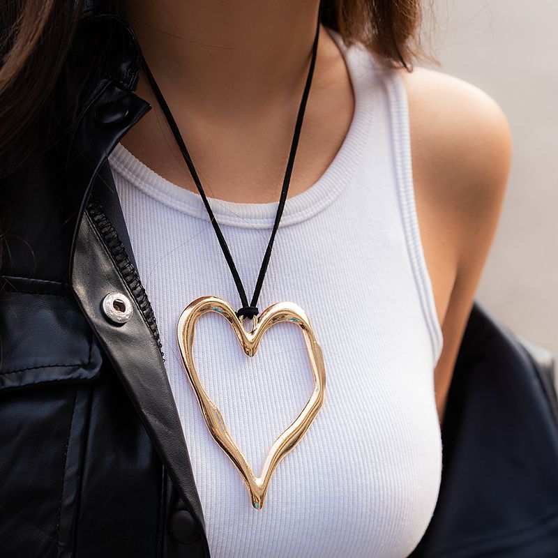 Vintage Style Heart Shape Alloy Wholesale Pendant Necklace