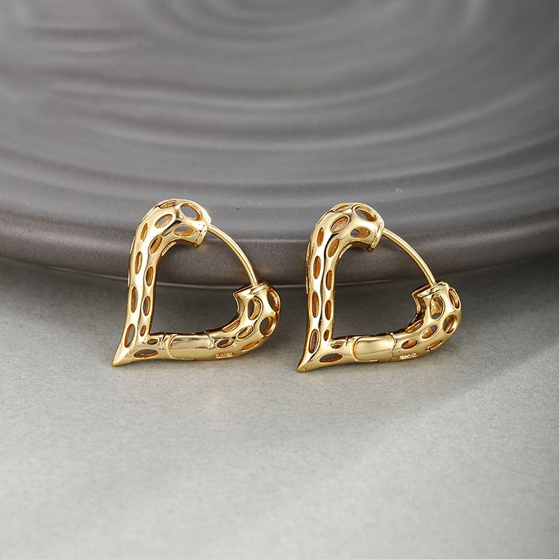 1 Pair Elegant Xuping Commute Heart Shape Plating Alloy 24k Gold Plated Ear Studs