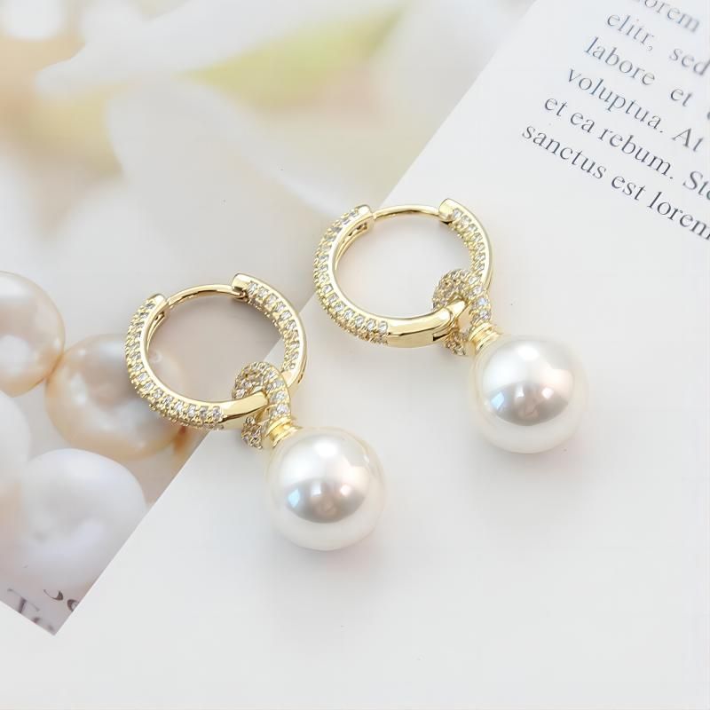 1 Pair Elegant Solid Color Plating Inlay Copper Alloy Pearl Zircon 18k Gold Plated Drop Earrings