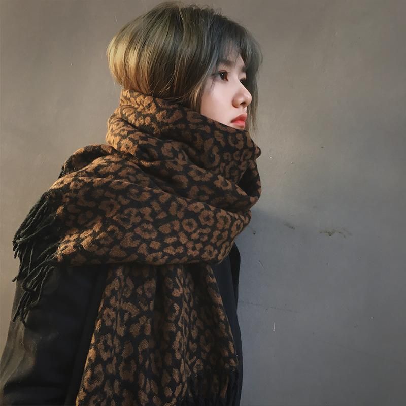 Women's Vintage Style Leopard Acrylic Embroidery Scarf