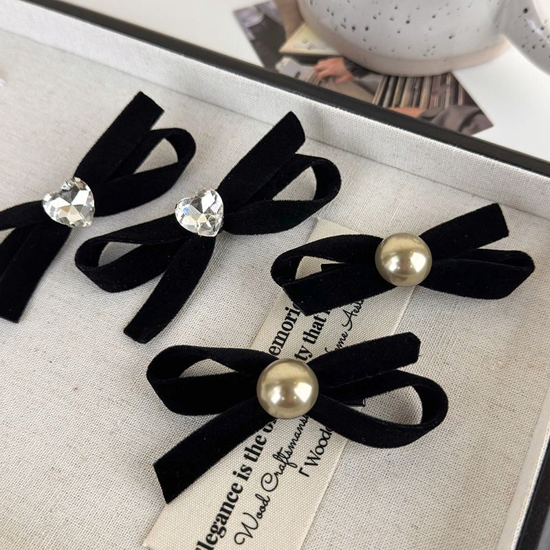 Women's Simple Style Commute Bow Knot Cloth Inlay Pearl Hair Clip