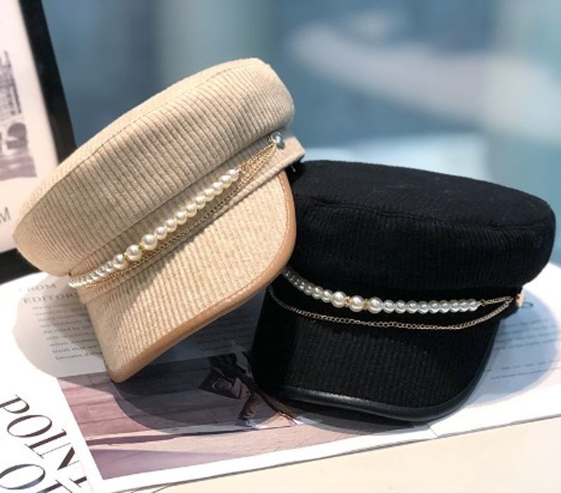 Frau Retro Süss Britischer Stil Einfarbig Perle Kette Gebogene Traufen Militärischer Hut