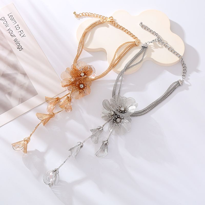 Elegant Luxuriös Blume Vergoldet Versilbert Legierung Großhandel Halskette