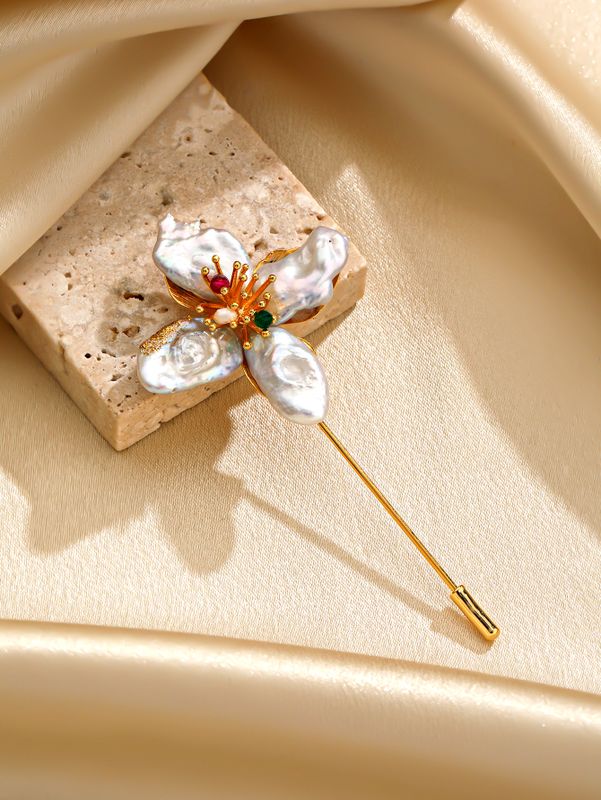 Elegante Diseño Original Señora Flor Cobre Enchapado Embutido Cristal Artificial Perlas De Agua Dulce Mujeres Broches 1 Pieza