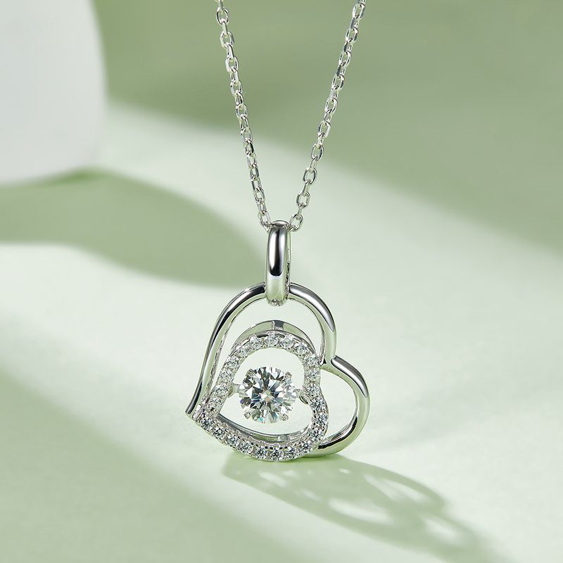 Lady Simple Style Classic Style Heart Shape Sterling Silver Gra Inlay Moissanite Rhodium Plated Pendant Necklace