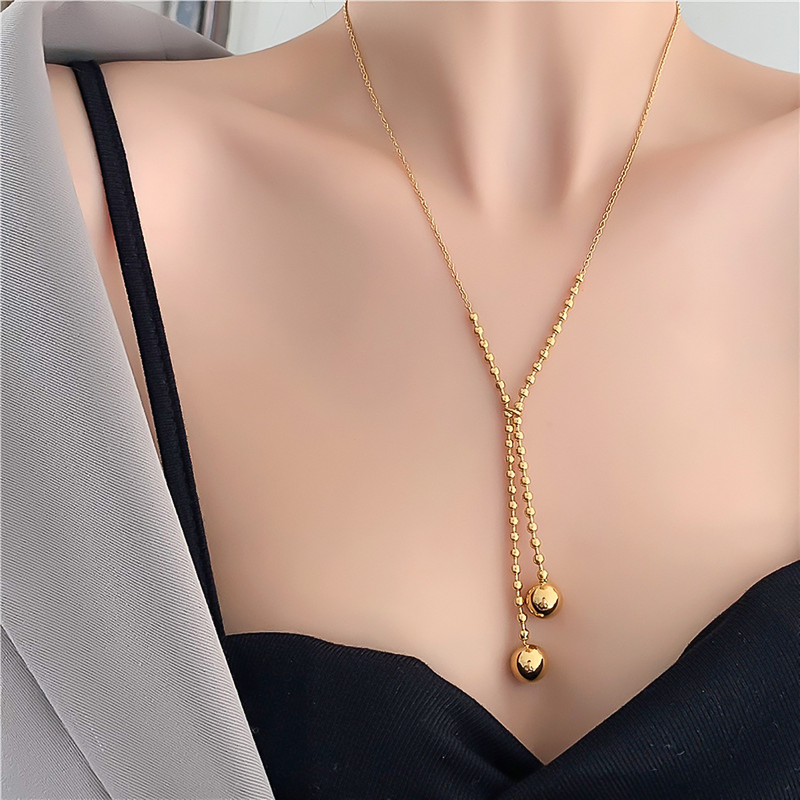 Acero Titanio Chapados en oro de 18k Estilo Moderno Estilo Coreano Enchapado Puntos Redondos Collar Colgante