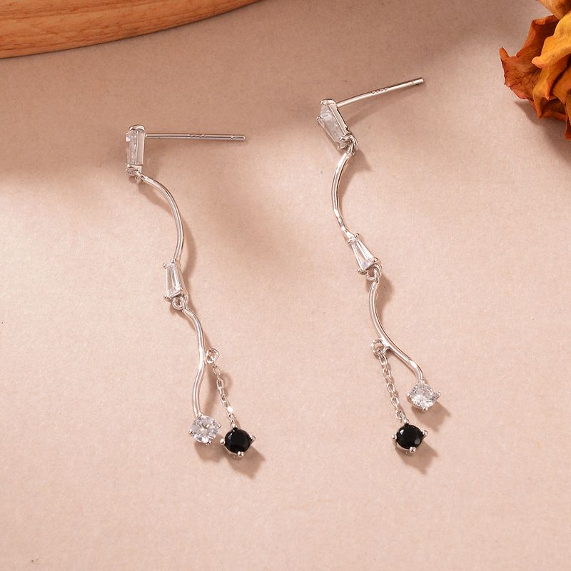 1 Pair Simple Style Curve Tassel Tassel Plating Inlay Copper Zircon White Gold Plated Drop Earrings